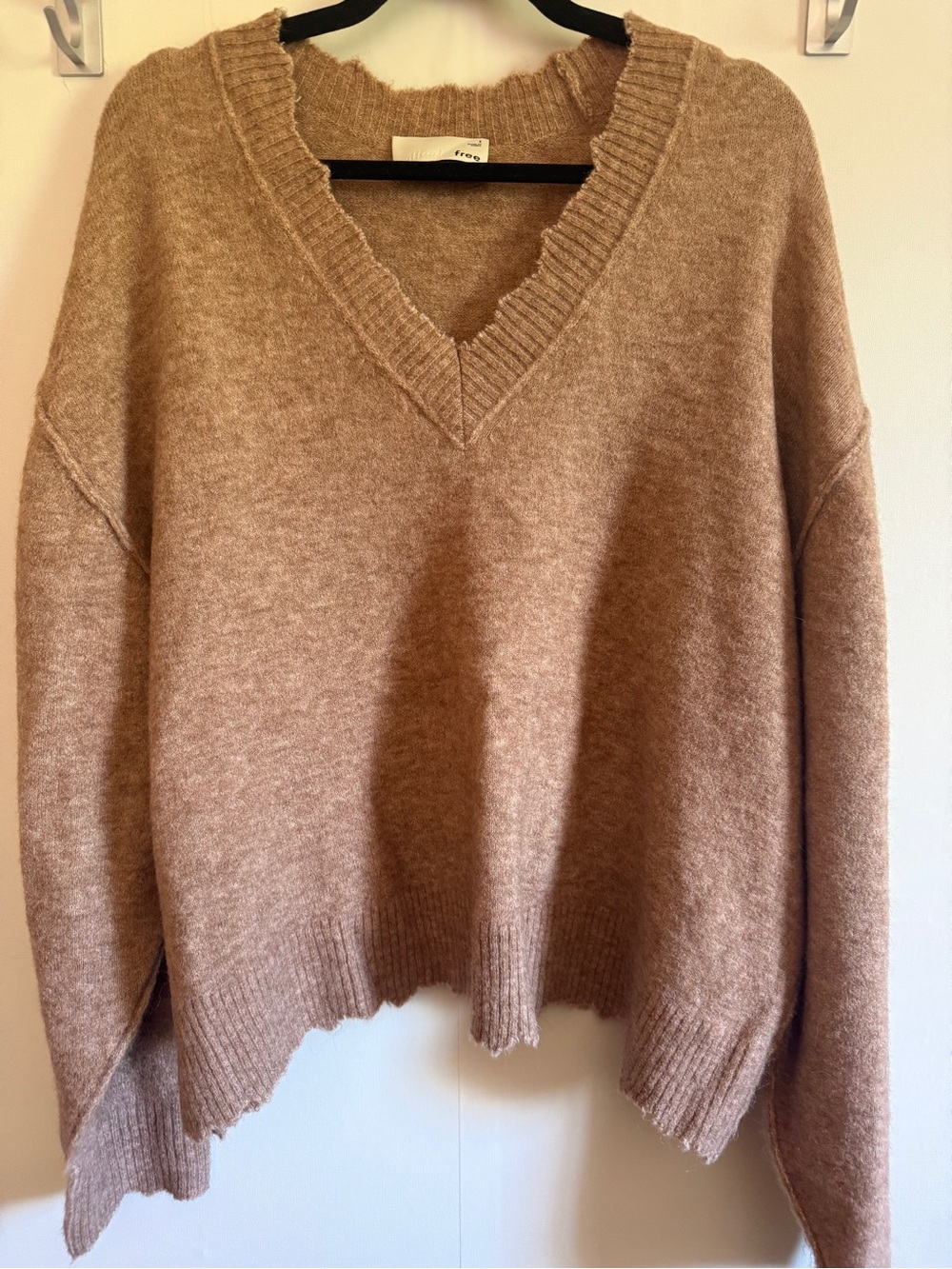 Aritzia Wilfred Alpaca Merino Wool Oversized V Neck Sweater Camel Free Size